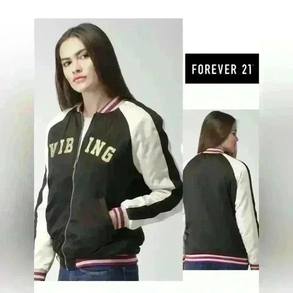 Forever 21 Black solid  bomber size M - Picture 1 of 9